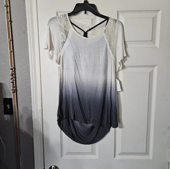 Coco - Picture 1 of 2